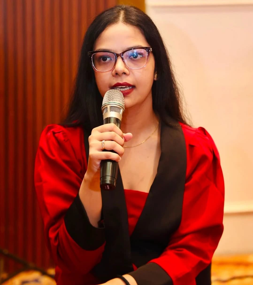 Ms. Akanksha Saxena 